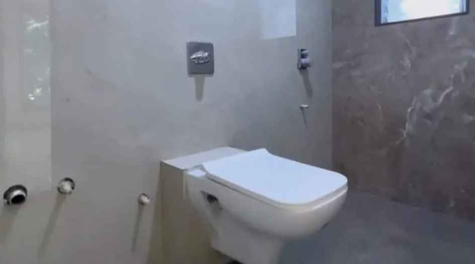Shristi-Residency-Gallery-Master-Toilet